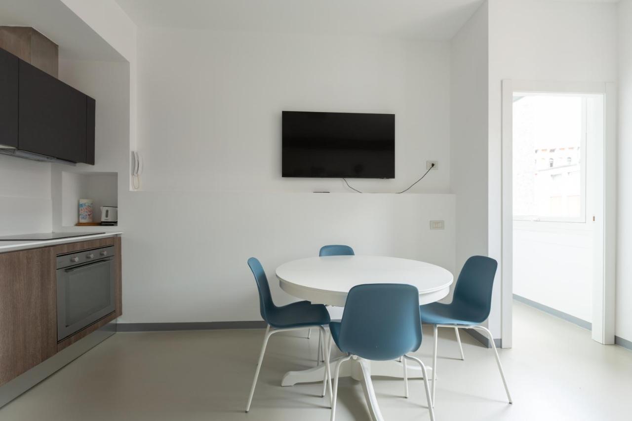 ミラノPorta Nuova Bright And Stylish Flatアパートメント エクステリア 写真